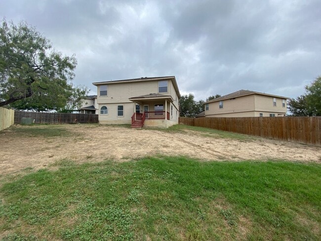 Foto del edificio - FALL INTO A NEW HOME WITH OUR MOVE-IN SPECIALS!