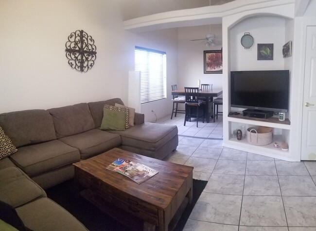 Building Photo - Glen Eagles Estates! Furnished Condo! Avai...