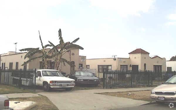 Primary Photo - 3928-3934 W 28th St