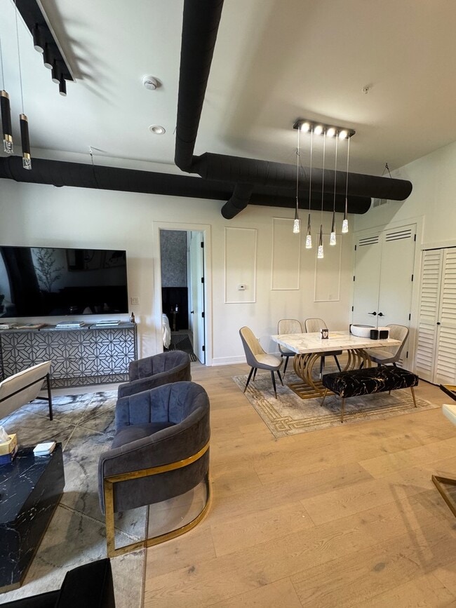 Foto del edificio - 77 W Chestnut St