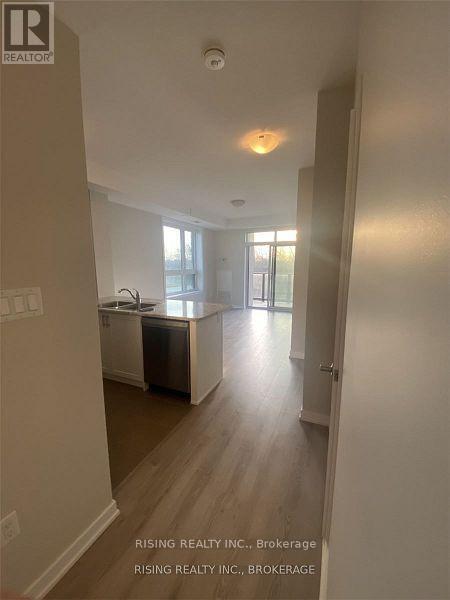 Building Photo - 125-125 Shoreview Pl