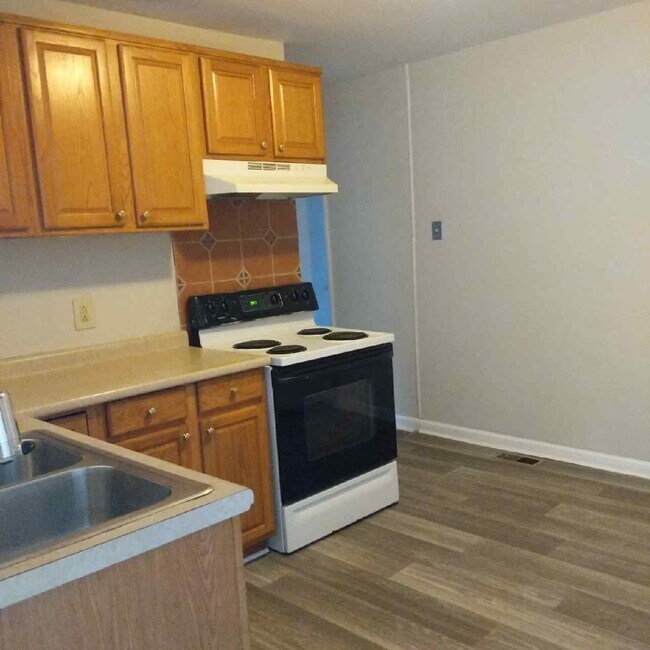 Foto del edificio - 725 Devon Ln