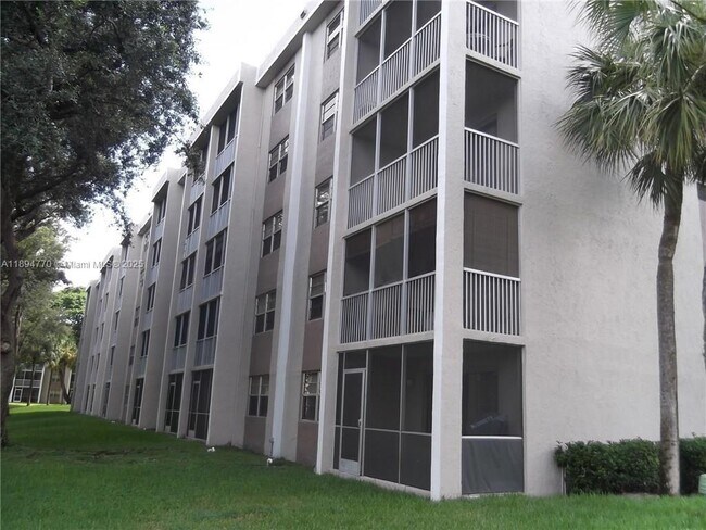 Foto del edificio - 1200 NW 87th Ave