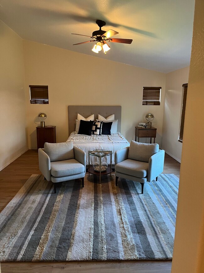 Building Photo - 1214 Swan Lake Dr