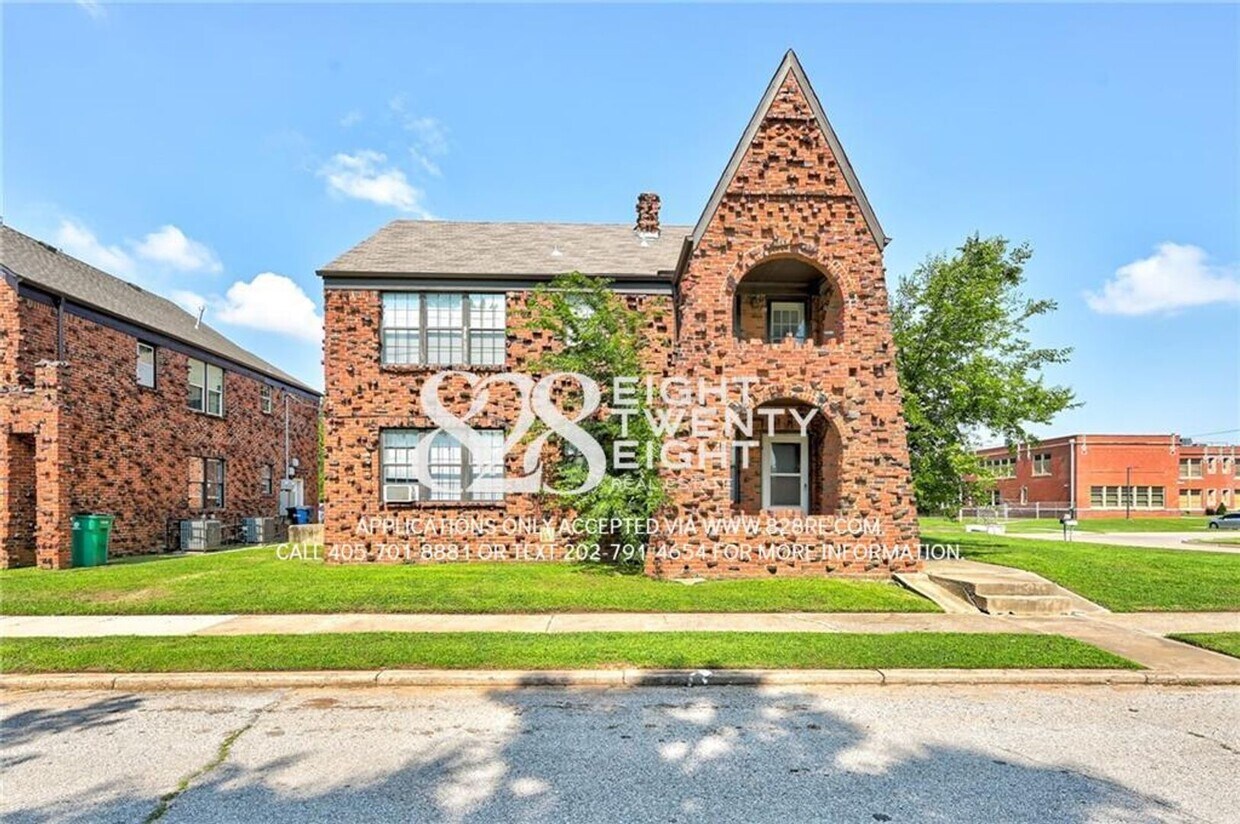 Foto principal - ECCLECTIC HISTORIC 1 BED/1 BATH TOWNHOME I...