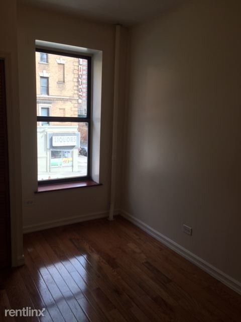 Building Photo - 3 br, 1 bath Apartment - 121 La Salle St