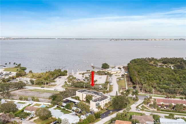 Foto del edificio - 1950 NE Indian River Dr