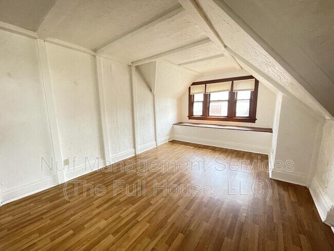 Foto del edificio - 2314 Woodstock Ave