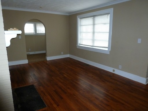 Building Photo - 615 N Greenwood St