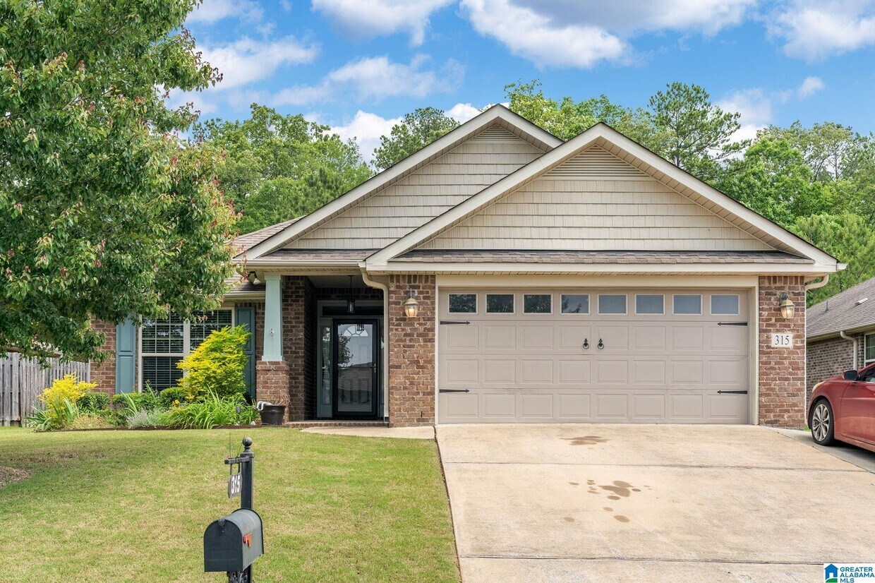 Primary Photo - 315 Ivy Hills Cir