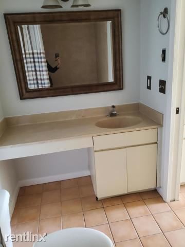 Foto del edificio - 2 br, 2.5 bath Townhome - 3911 Victoria Dr