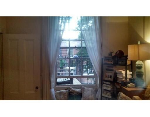 Primary Photo - 88 Mt Vernon St