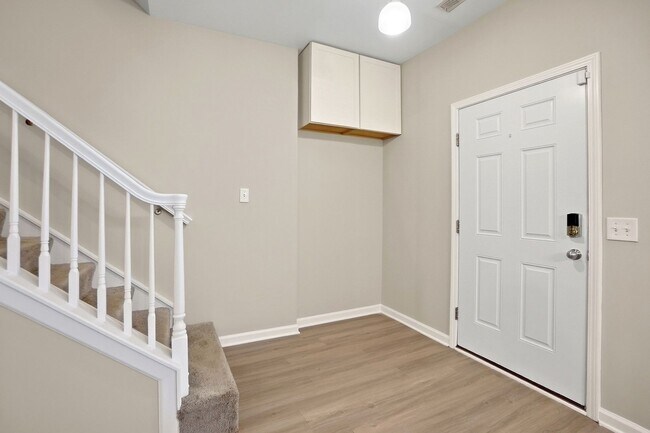 Building Photo - 3 Bedroom Townhome in Cramerton!