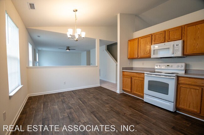 Building Photo - 3 br, 2.5 bath House - 111 Big Leaf Way