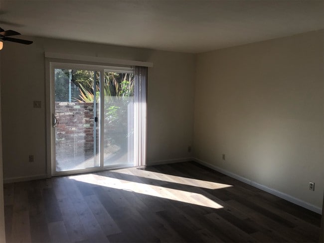 Building Photo - 3949 K St
