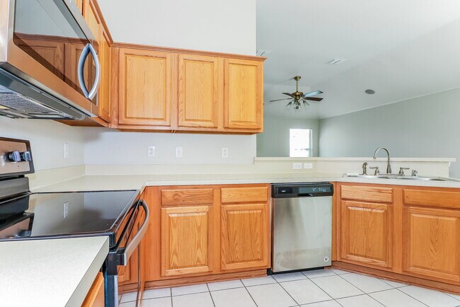 Foto del edificio - 5528 Spring Ridge Dr