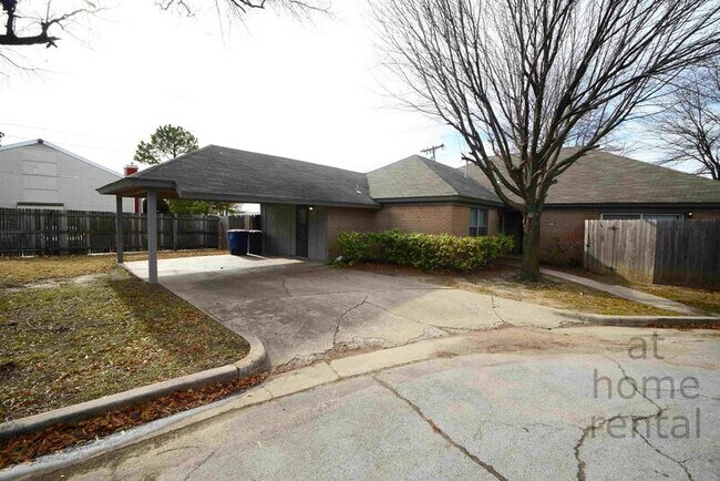 Building Photo - 4716 S Fulton Pl