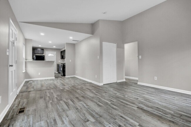 Foto del edificio - 7215 Johnnycake Rd
