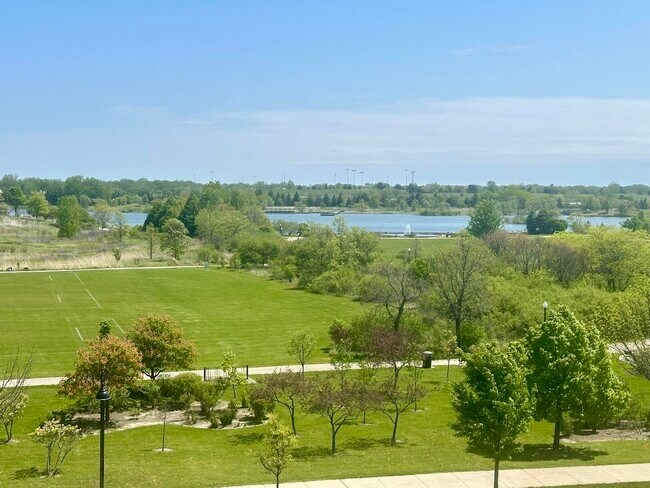 Foto del edificio - 2004 Patriot Blvd