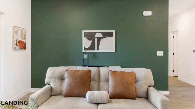 Foto del edificio - 2555 N Rancho Dr