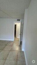 Building Photo - 6960 Miami Gardens Dr