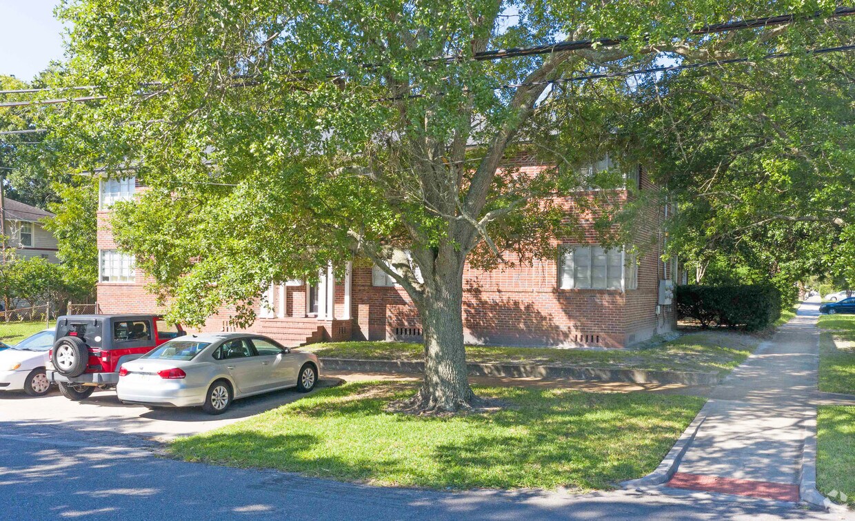 Building Photo - 1008 Osceola St