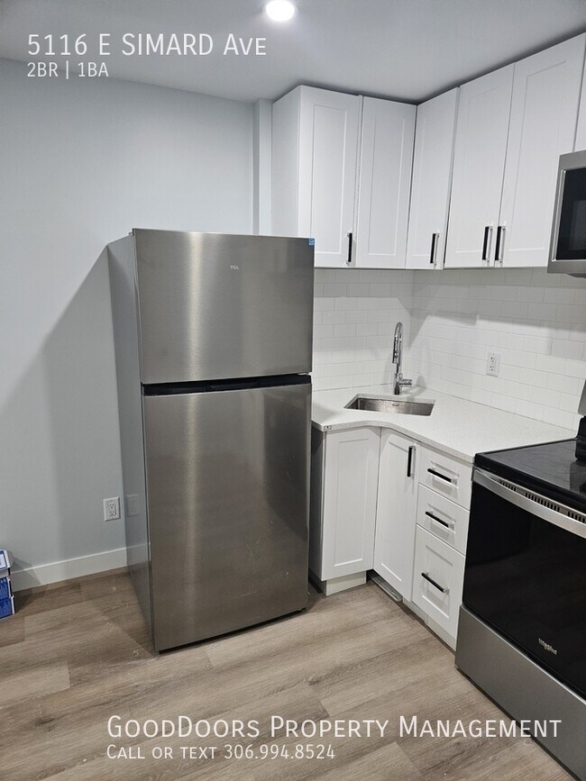 Photo du bâtiment - 5116 E SIMARD Ave