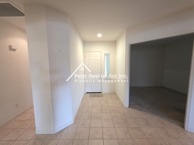 Building Photo - Waterfront 3bd/2ba Elk Grove Home in 55 an...