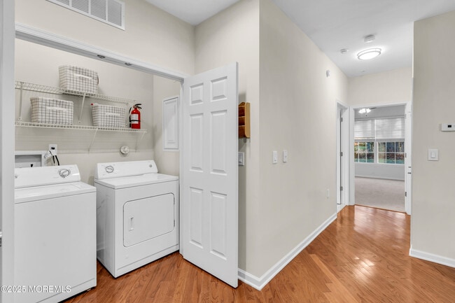 Building Photo - 516 Sophee Ln