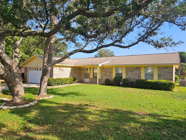 Foto del edificio - 7854 Pleasant Oaks Ave