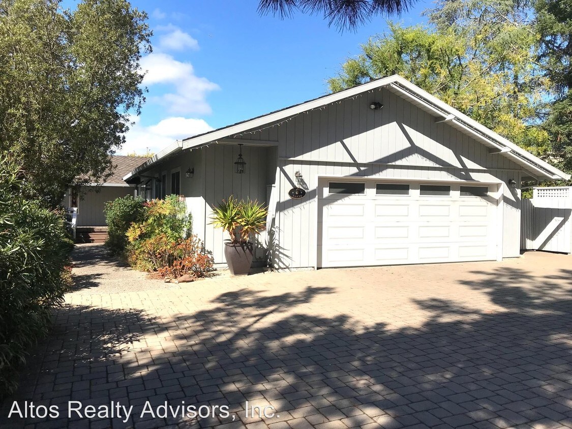 Foto principal - 4 br, 2.5 bath House - 26535 Weston Drive
