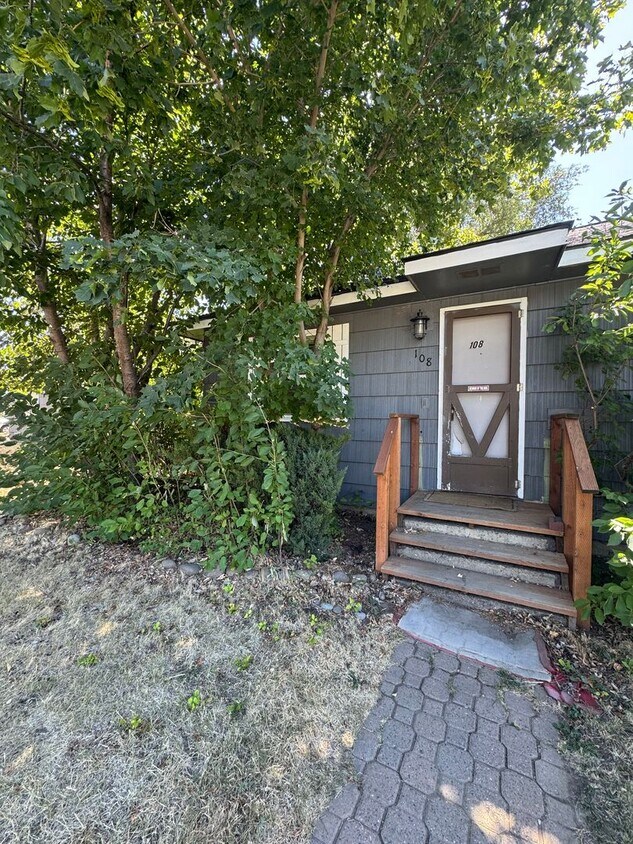 Foto principal - 2-Bedroom Duplex for Rent Near Downtown