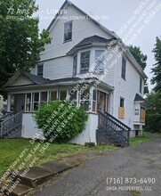 Building Photo - 72 Avis St