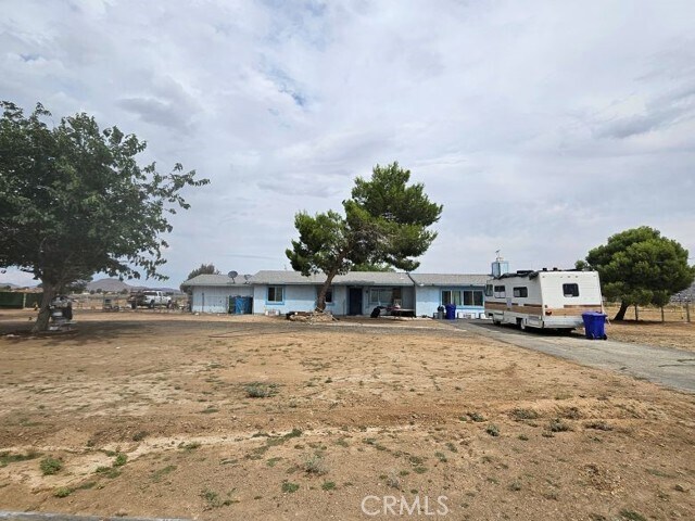 Foto del edificio - 22696 Standing Rock Ave