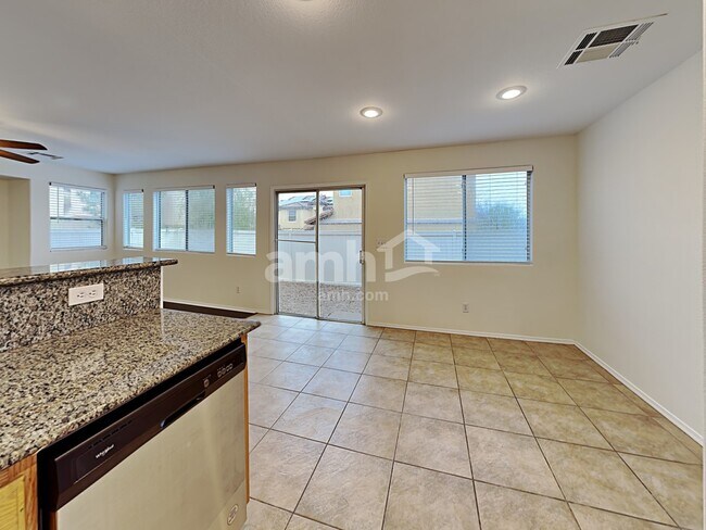 Building Photo - 542 Eresma St