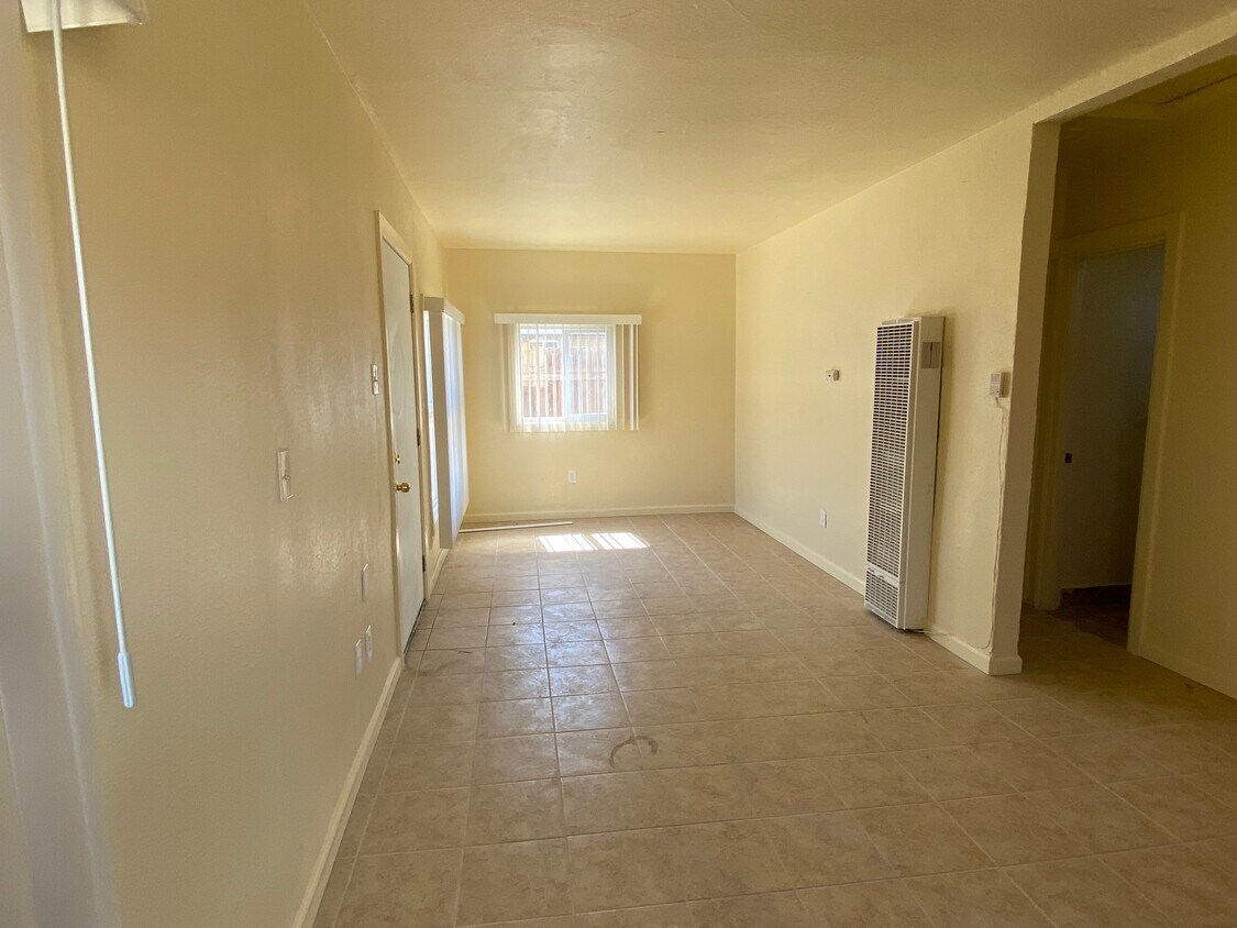 3742 W 102nd St, Inglewood, CA 90303 House Rental in Inglewood, CA