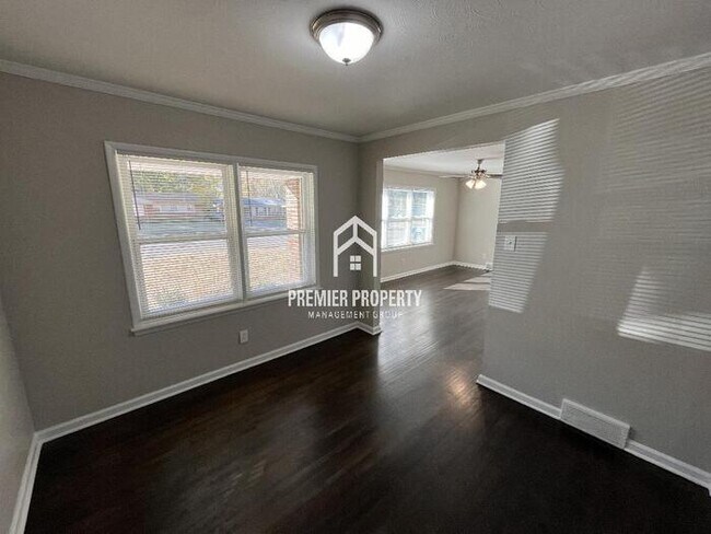 Foto del edificio - 3706 Bedford Ln