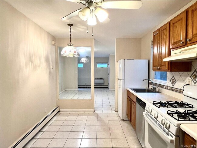 Foto del edificio - 766 Saw Mill River Rd