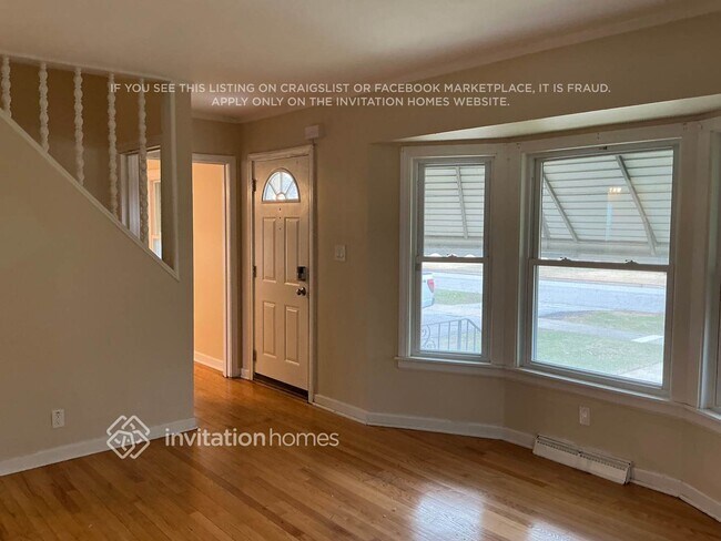 Foto del edificio - 1808 W 187th St