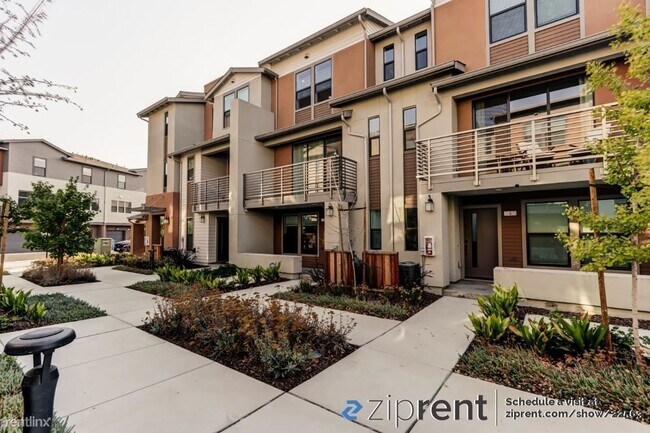 Building Photo - 4 br, 3.5 bath Townhome - 2755 Ball Pl, Sa...