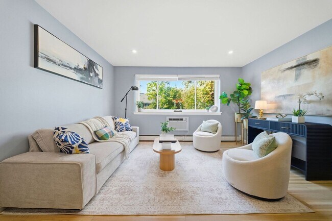 Foto del edificio - Brand new renovation…. 2 bed in Allston!!