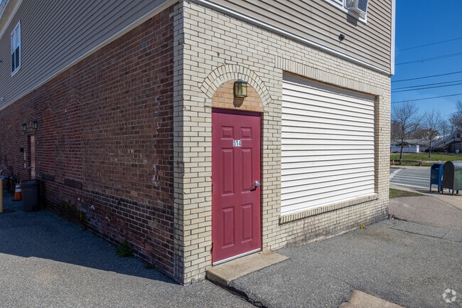 Entrance - 514 South St