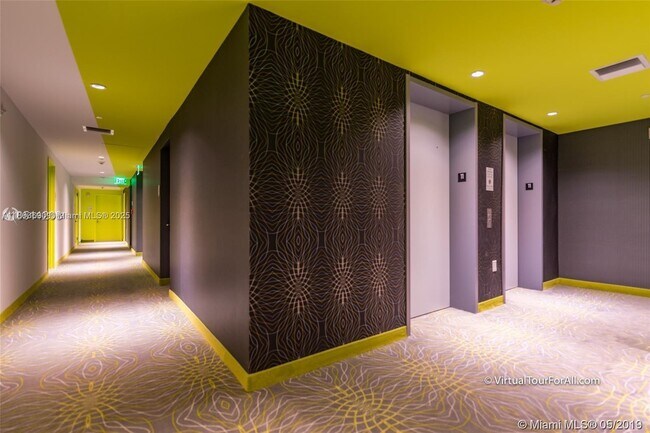 Foto del edificio - 501 NE 31st St