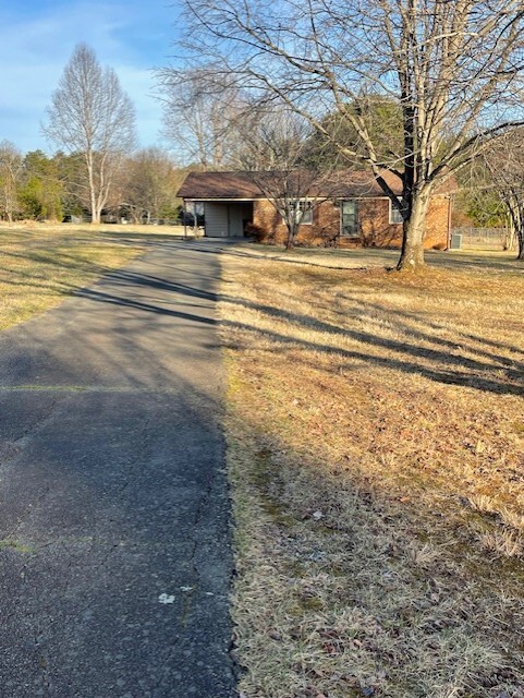 Foto principal - 6526 McLeansville Rd