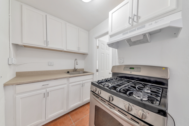Primary Photo - 909 S 35th Ave