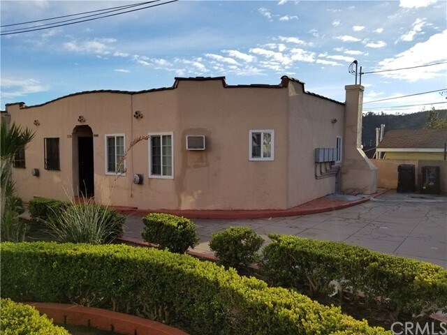 Primary Photo - 2669 Roseview Ave