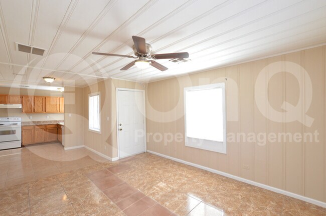 Foto del edificio - 2516 W Monroe St