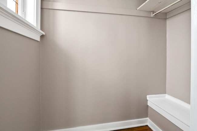 Foto del edificio - Super He-Moon