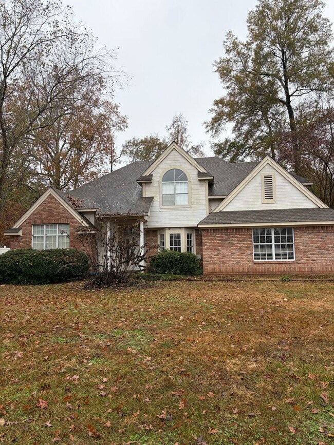 Foto del edificio - 2 story 3 bed/ 2.5 bath home