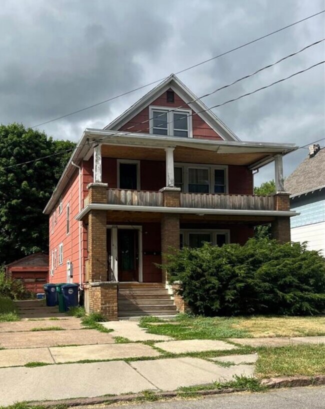 2228 Cleveland Ave Unit Lower, Niagara Falls, NY 14305 Condo for Rent